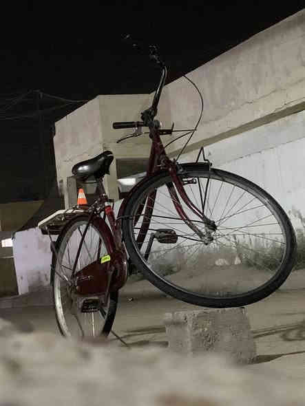 بايسكل بناتي حجم 26 بايسكل نظيف وهاذه هوه كدامكم بصوره الباسكل ياباني ابو البطاقه بل لشه سعر 100 وبي مجال مكاني بغداد حي الجهاد 

الرقم ***********
