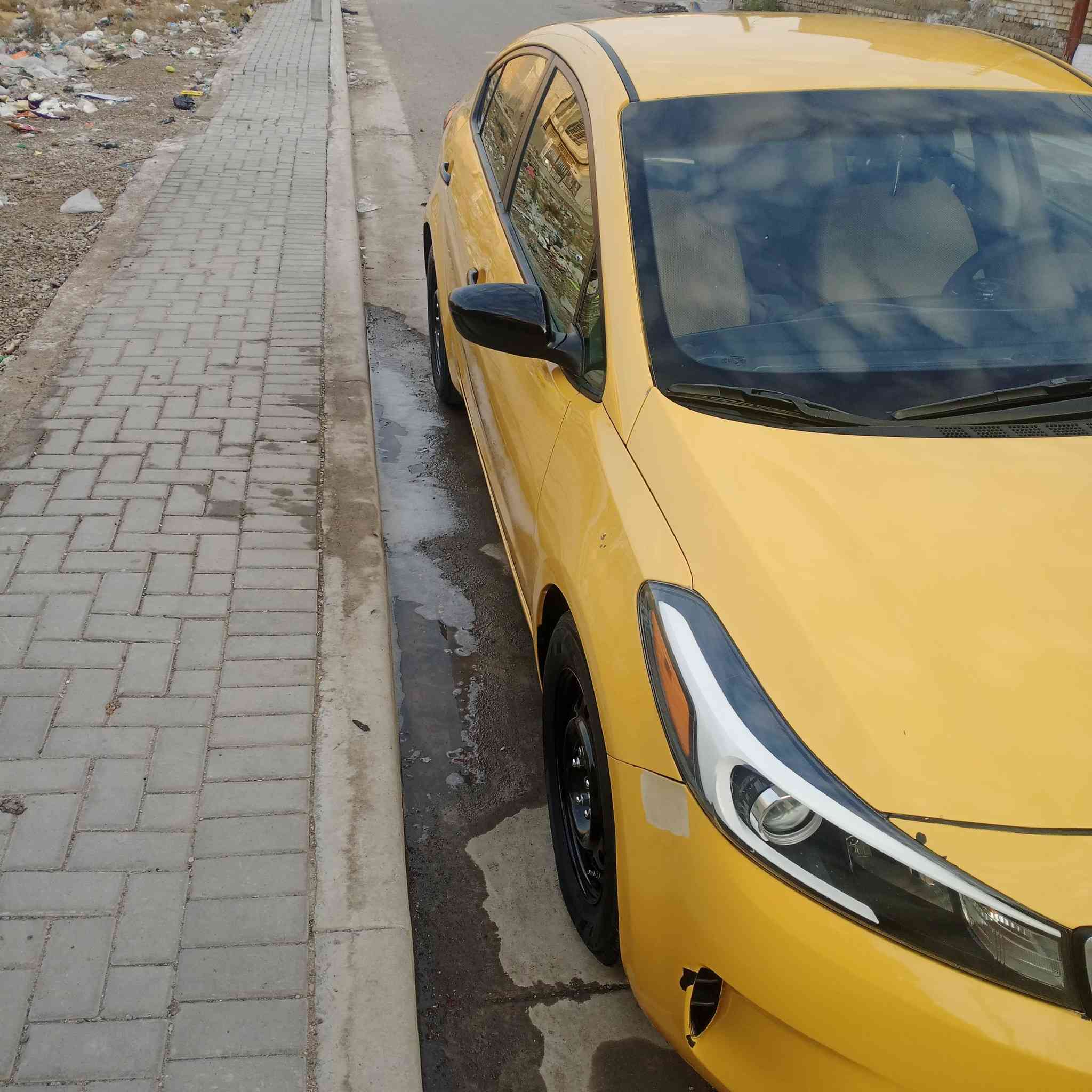 سلام عليكم كيا فورتي البيع وارد امريكي محرك 2000 دوش حادث جاملخين وبنيد ماشيه 89 السعر 113 الاستفسار على هذا الرقم ***********
