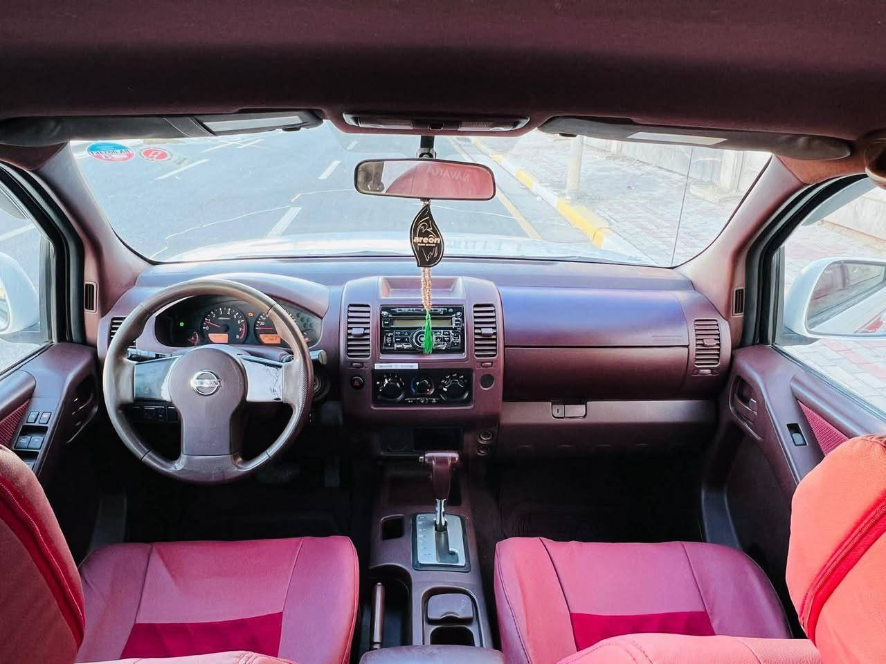 بيع مستعجل نيفارا موديل 15 بيها صبغ بالبدي خلف الواقيه 
كفاله من الضربه والصبغ عدا هاي كير ومحرك جدد تخم تاير تبريد تدفئة سيار مال جناي السعر النهائي 107 قفل العنوان كربلاء المقدسة...***********
