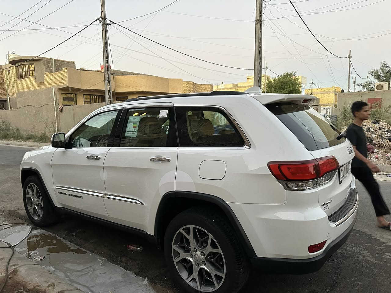 20 ماشيه 47 الف مكان السياره بلاص جديده بمعنى الكلمه تخم تاير جديد بيه ملاحظه معجون شبر وبعده مامصبوغ ***********السعر 29
