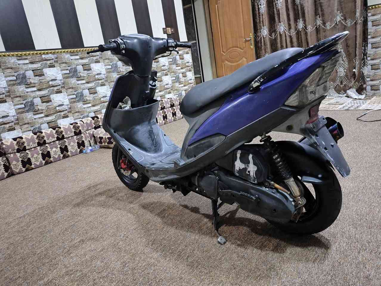 ماكس عدله ياباني جديده ما مفتوحه سلف هندر شاير لايت عالي ناصي سكنات كهربائيات كلها  شغاله اي نقص ماكو بوشه49بلاد مامفتوحه شلعه ومشي ونعومه كفراتها بلاد امختمات نفس الختم سعر 625 وبيها مجال الاستفسار *********** أو متواجد وتساب مكاني بصره حي شرطه قرب المعارض مال سيارات جديده مقابيل حيانيه
