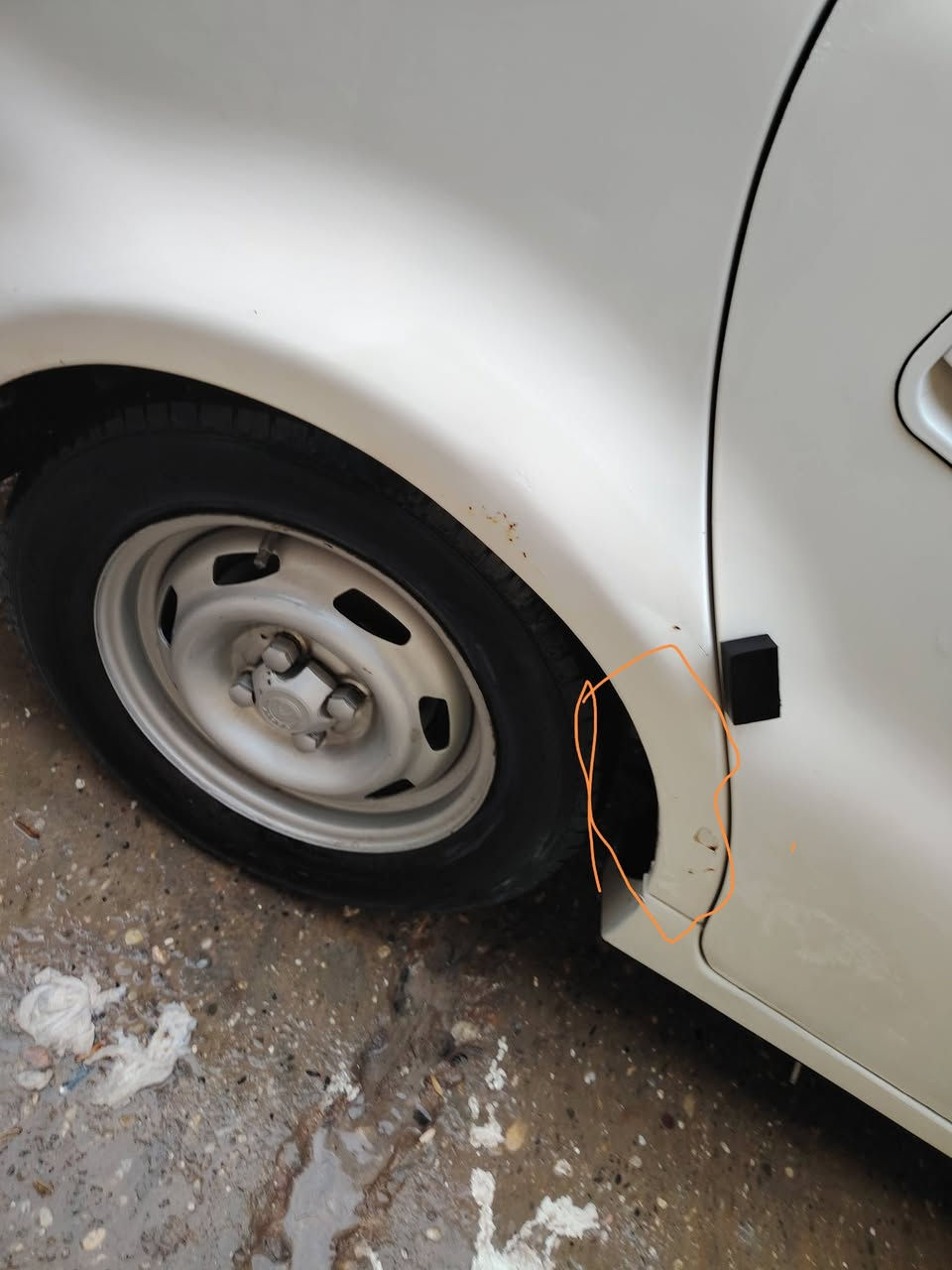 سي كي 2013 رقم دولي جديد شرط التحويل هزه جديده بدون صبغ بس الداير  اليسار واليمين بي شبر
موظح بلصوره 
محرك شرط لا نفخ ولا صرف
تبريد تدفئه شرط
سياره جديده وجاهزه وكلها على وضع الشركه
السعر 59 وبيها شويه مجال
رقم ***********
***********
