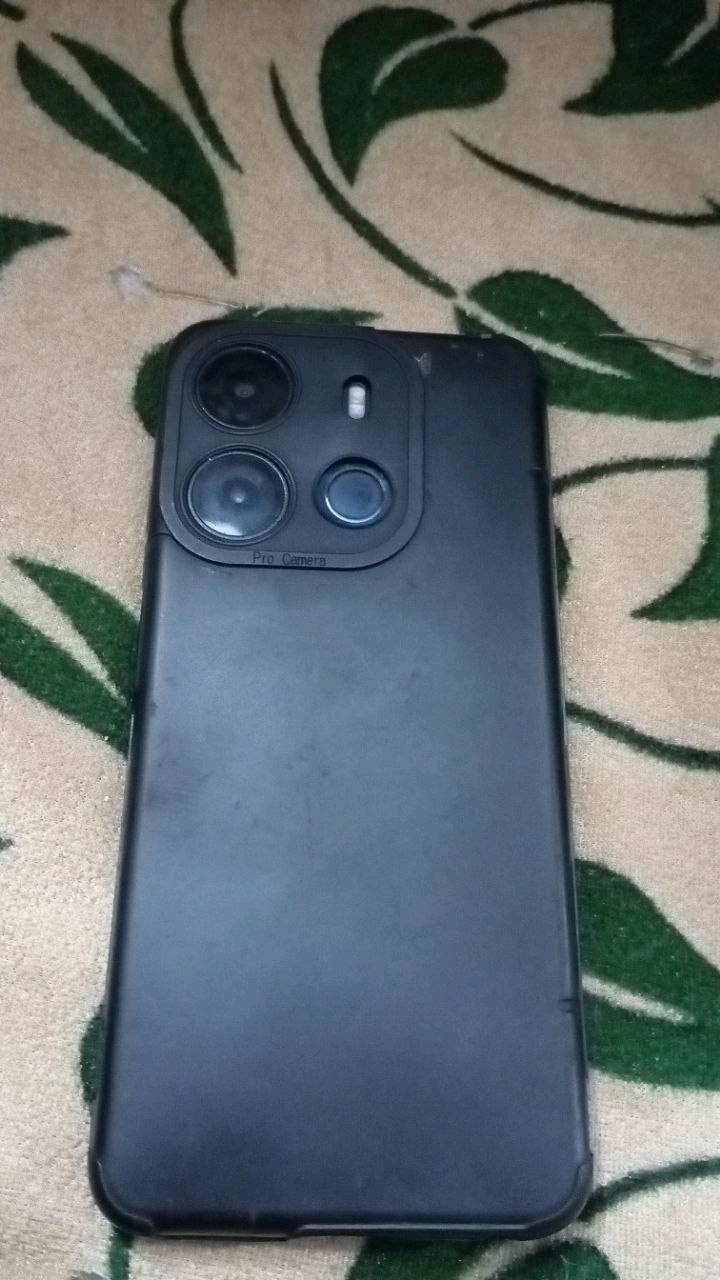 موبايل TECNO POP 7اصدار 12مستخدم 5اشهر نضيف فقط فطر في الزكة لحماية 
لون مميز برتقالي 🟠