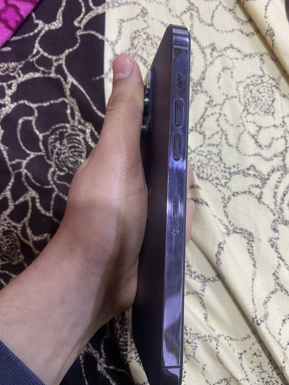 14 برو ماكس
ذاكرة 256
بطارية 84
دبل سيم ZA 
مبدل شاشه 
600 بي مجال بسيط للشراي 
***********
