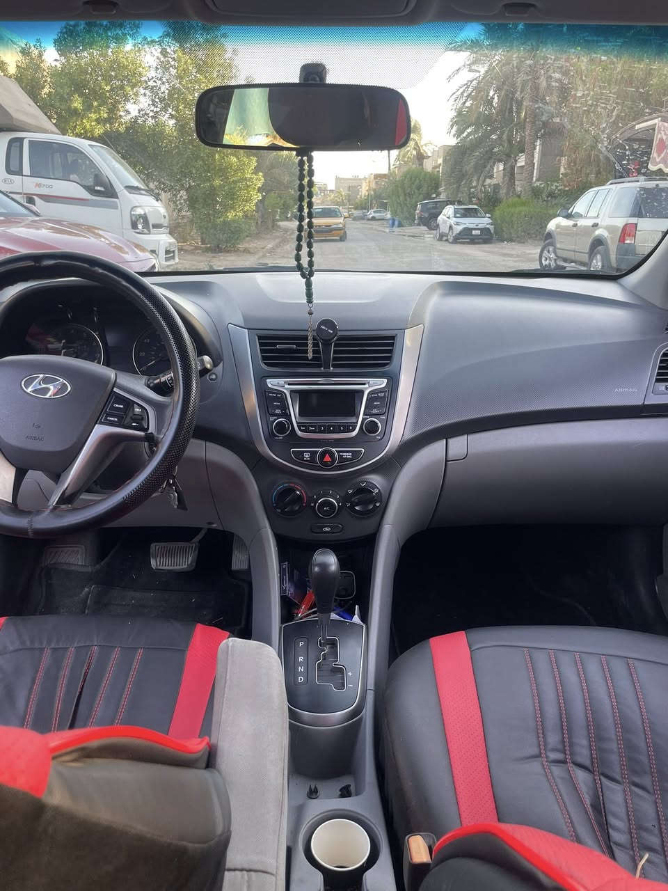 السلام عليكم اكسنت هاج باك موديل  ١٦ امريكي حادثه موضح بالصوره وبيه صبغ ٣ قطع  محرك ١٦٠٠ السعر ٨٥$ وبيه مجال الاتصال ع هذا الرقم 
***********
