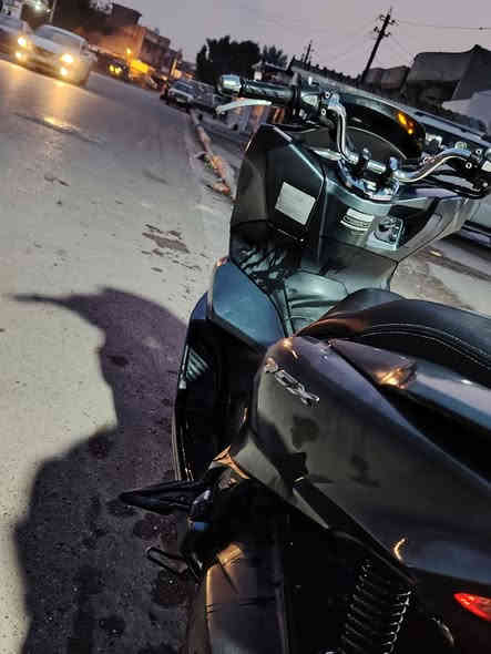 سلام عليكم دراجه للبيع بيسي اكس جيل ٤ كوريه  مكفوله كفاله عامه موديل٢٠٢٢ دراجه براسه حض (مكان بغداد) بغداد جديده سعر ٢٠ وبيه مجال قليل كلش ***********
