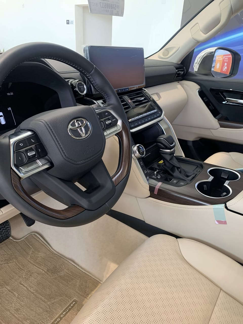 لاندكروزر vx هايبرد تون تيربو زيرو
ضمان ٣ سنوات وصيانة مجانية ٤ سنوات
تترقم بغداد او محافضات
للأستفسار ***********
