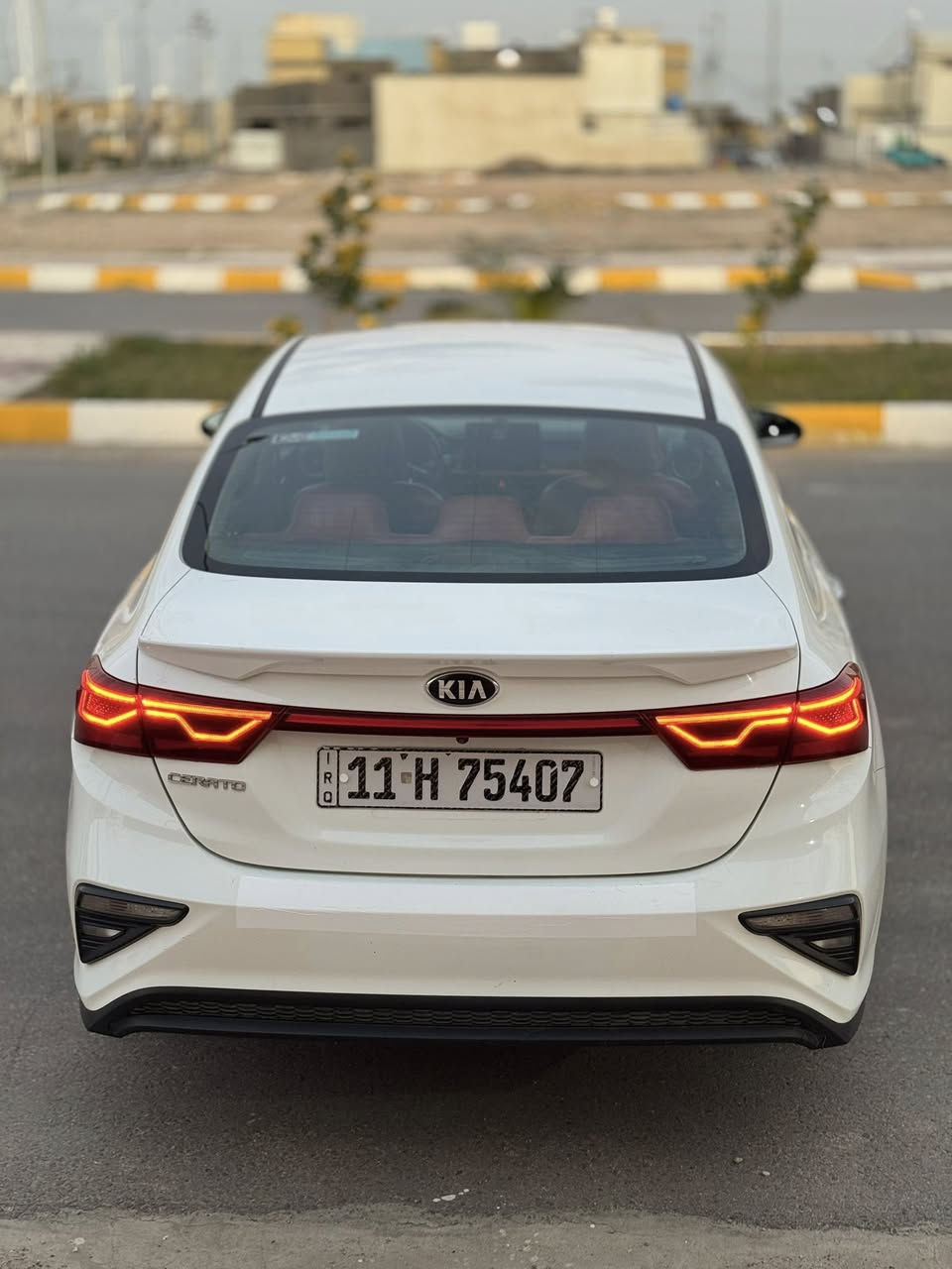 السلام عليكم
كيا سيراتو 2019وارد خليجي سعودي رقم بغداد ب اسمي بيه باب اصلي مبدل والقديم موجود وباقي كفاله من شخط وبارد حتى دعاميات محرك 1600 شرط مامفتوح نص فول تبريد قطعتين مري شفط ليد امامي خلفي حدادية تبريد تخم تاير جاهزه مابيه نقص احلا من الصور السيارة 
مكان السيارة:الناصرية:الصالحية
السعر:150وبيه مجال ترهم مراوس
***********
