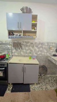 سنك • نظيف جدا • خشبة جوّه