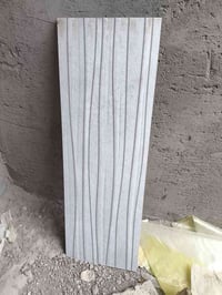 سيراميك جداري 30×90للبيع طبكت وزاد 40متر 07803628931 وبسعر مناسب