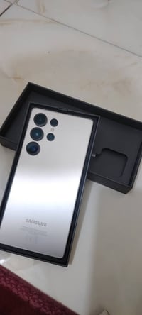 الاتر25s • ٢٥٦ • مفتوح من لباكيت
