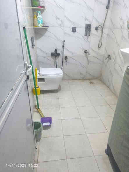 🔅 دار للأيجار
      🔅بناء نظيف  🔆
⚜️ المســــاحة⚜️ 200م    
⚜️ العنــــوان ⚜️ حلة حي الضباط شارع الضغط    

            🔆  الــتـــفـــــاصـيــــل  🔆
 بـنــاء نظيف يحتوي على غرفة نوم عدد 3  كليدور صالة مطبخ بارك سيارة حديقة مع كاونتر سبالت سخان عدد2 تانكي ماء عدد2 ماطور إنارة كاملة  مجمع صحيات  عدد3      
🔱الــســعـــر الإيجار   /// 700    🔱 

⚜️⚜️⚜️⚜️⚜️⚜️⚜️        
((للاستفســار مراجعـة  # مكتب المستشار للعقارات _والمقــاولات_العامــة
  َنـستـقـبل جـمـيع الـعروض الـعـقاريـه ↪️
بـيع -شـراء - تـعـقيب - إجـازة بـناء - إفـراز- رهـن وكافة الدوانم الزراعية  والقطع والأراضي الزراعية-  ومن لديه دور شقق محال مشتملات للأيجار))
العنــوان : حلة / حي الامام علي الفرع المجاور لمطبعة حي الامام  أو مجاور قصابة  الاخوين   او الاتصال على الارقام.🟡🟡📞📞📞♾
 🔆📞***********
*******+
***********
***********
