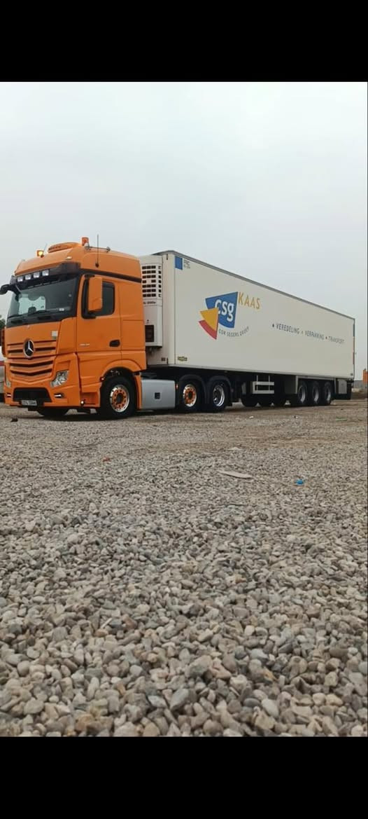 السلام عليكم سياره للبيع موديل 2015
فول مواصفات براد شيرو استفسار على هذا الرقم 
***********
