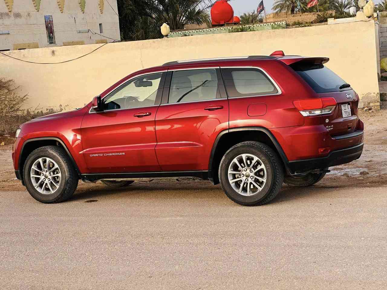 جيب لا ريدو 2014خليجي بصمه دخول ذكي شاشه كبيره شفتات تحكم ستيرن فتحه سقف كير طياره داخل بيجي فول واحد على واحد شرط ماشيه ١٣٠ حقيقي رقم بغداد الدولي الجديد بيها صبغ بالبيبان شويه كلير بدون معجون اثر شخط والباقي كفاله مكينه ٣٦٠٠سته سلندر جاهزه على آخر حبايه الشراي يتصل ويدلل علينه مكاني ناصريه قلعه سكر ‭٠٧٨٣ ٤٩٦ ٧٧٠٣‬
