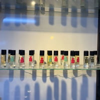 ٨٢ عطر • ٣٥ مل • جملة فقط