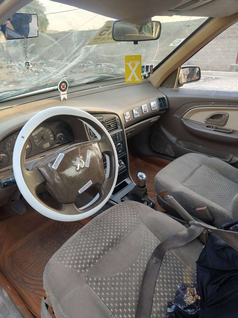 سلام عليكم بيجولميس 2015محرك بي خيط تبخير صدره جديد تخم تاير خط ابيض بيه ضربه جاملخ مامي او خلفي مصفره هيه او غرمات
البيع سعره 33ورق بغداد جسر ديالى القديم 
***********
***********
