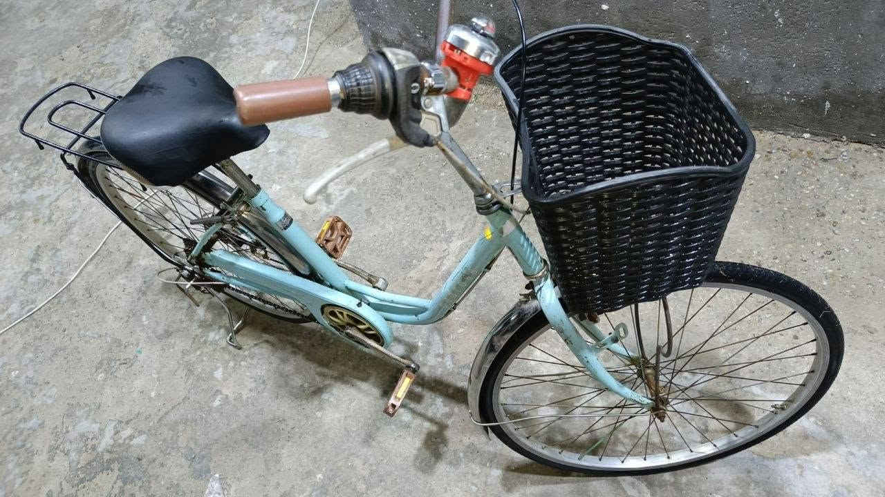 سلام عليكم بايسكل للبيع 100وبي مجال للستفسار ***********
