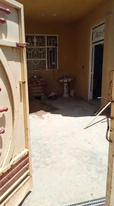يالله سلام عليكم بيت للبيع 
مساحة ١٠٠ متر
  مؤثث بالكامل
يباع مع الاثاث 
خدمات كامله
العنوان المداىن منطقة الجعاره للاستفسار الاتصال على
الرقم ***********
