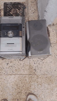 السلام عليكم عندي سماعت للبيع معرفع عنه اي شي السعر 20 وبي مجال شي بسيط وهاذا الرقمي (***********)
