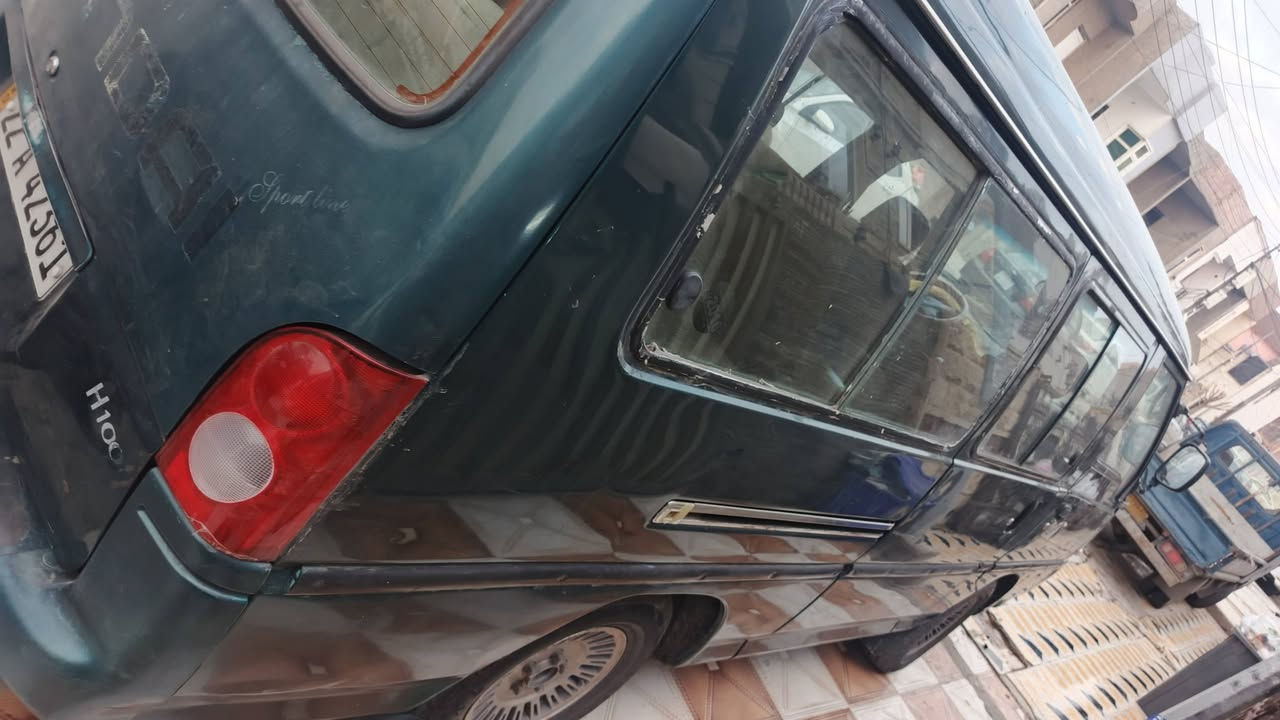 هونداي باص للبيع مواليد 96 كلها بشرط.  عنوان اربيل( سعر 60 )(***********
