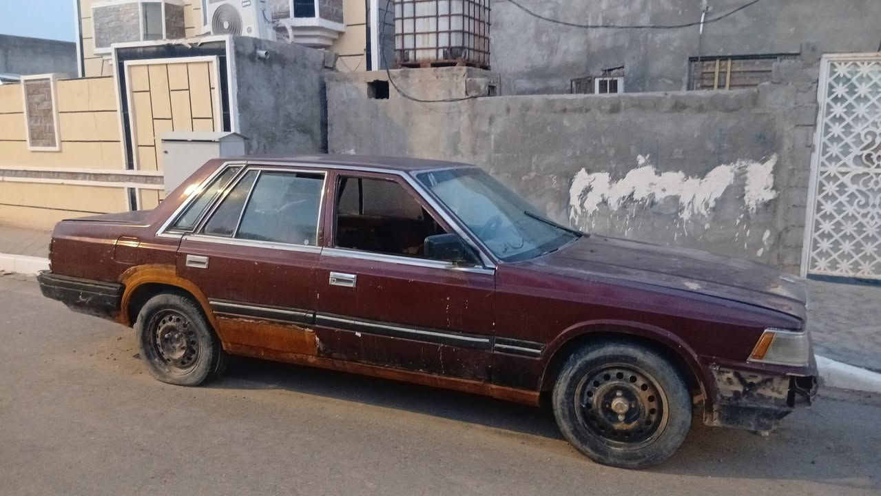 سلام عليكم نيسان لوريل للبيع رقم مثنى سنويه 2026\8 تنتهي راعيها يريد تحويل مكينه ونجي مكينه بيها ضعف بس ما تبخر بس تنقيص سعر 15 مكانها البصره الزبير حي صحفين متواجد بس وتساب ***********
