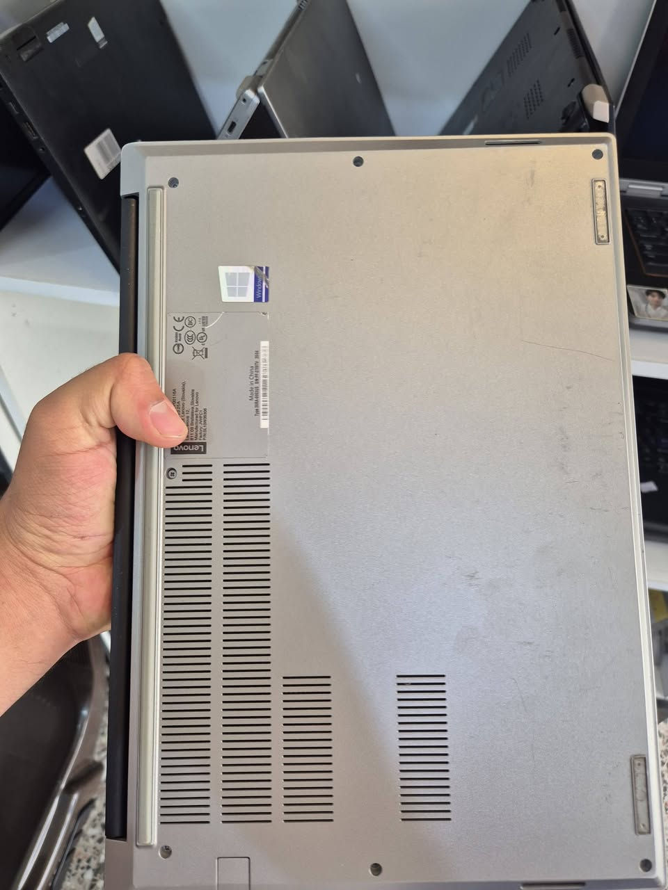 lenovo e14
i7 10th
Ram 8
256ssd
14in
واكع الصبغ مالتهة ب350الف
***********
