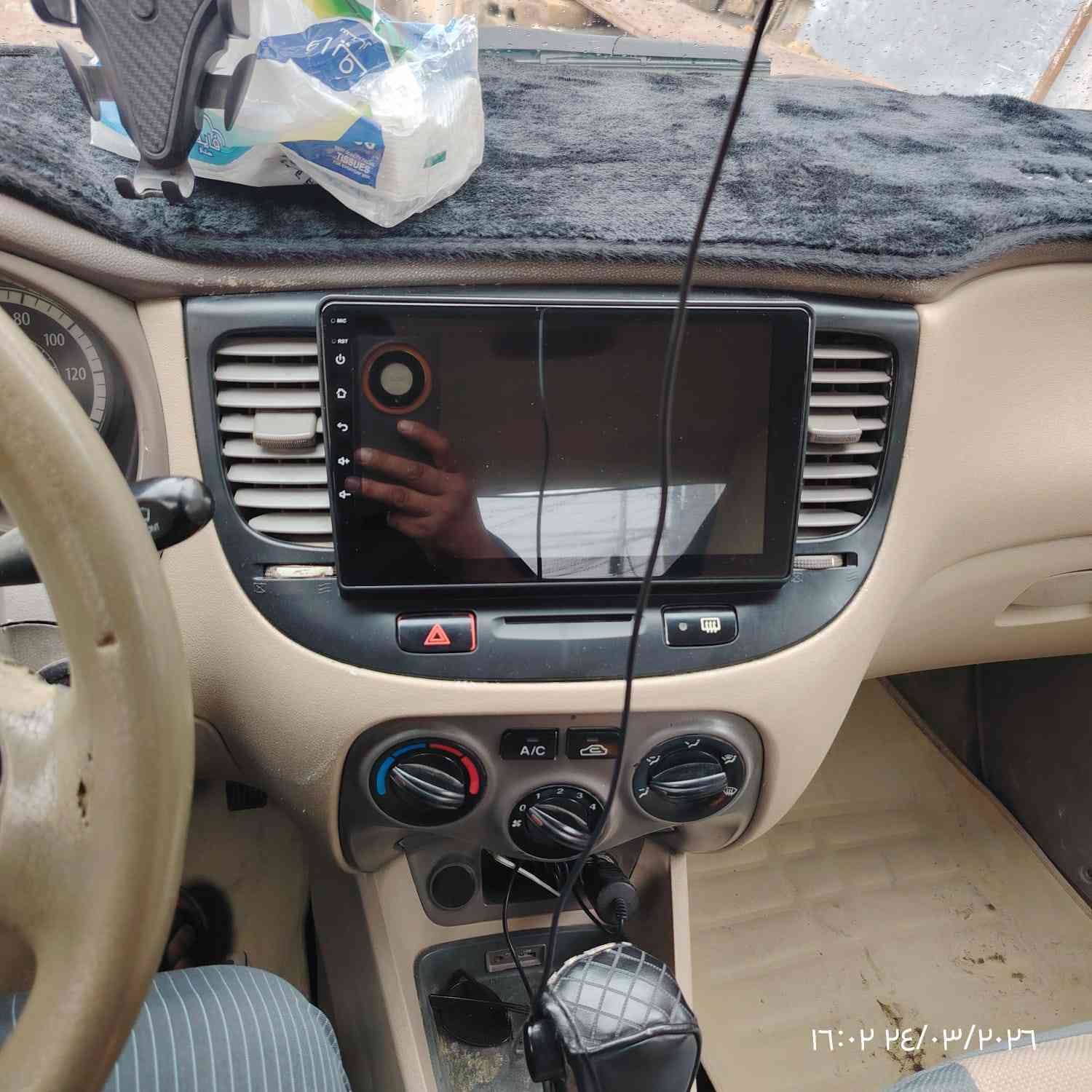 سلام عليكم لبيع كيه ريو موديل ٩ سياره جاهزه من كلشي كير مكينه جدد رقم كربلاء نكليزي بسمي تبريد منضومه جديده حداديه جديده مصفره هيئة  غرامات مكينه 1600وارد امريكي حادث بصيط كلش حافت جنطه بدون تبديل سعر 72وبيها مجال مكان كربلاء ***********
