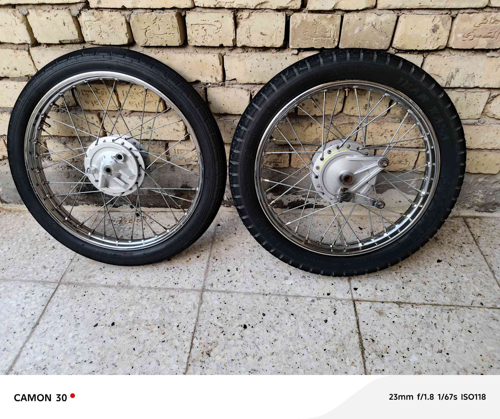 سلام عليكم / وياله اربعه كير اصليات مختمات + تايرات + طبلات البريك+ دبلات للبيع نضيفات شوفت عينك
للاستفسار ***********
