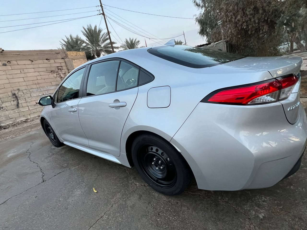 كورلا ٢٠٢٤ لو سلفر وراد امريكي السيارة داخله تقرير غرق تعمل وتسير مكفوله كفاله من الصبغ والكير ومكينه مكينه 2000 
رقم بغداد  شرط التحويل
السعر ١٦٣ وبيها مجال 
مكانها حله للتواصل ***********
