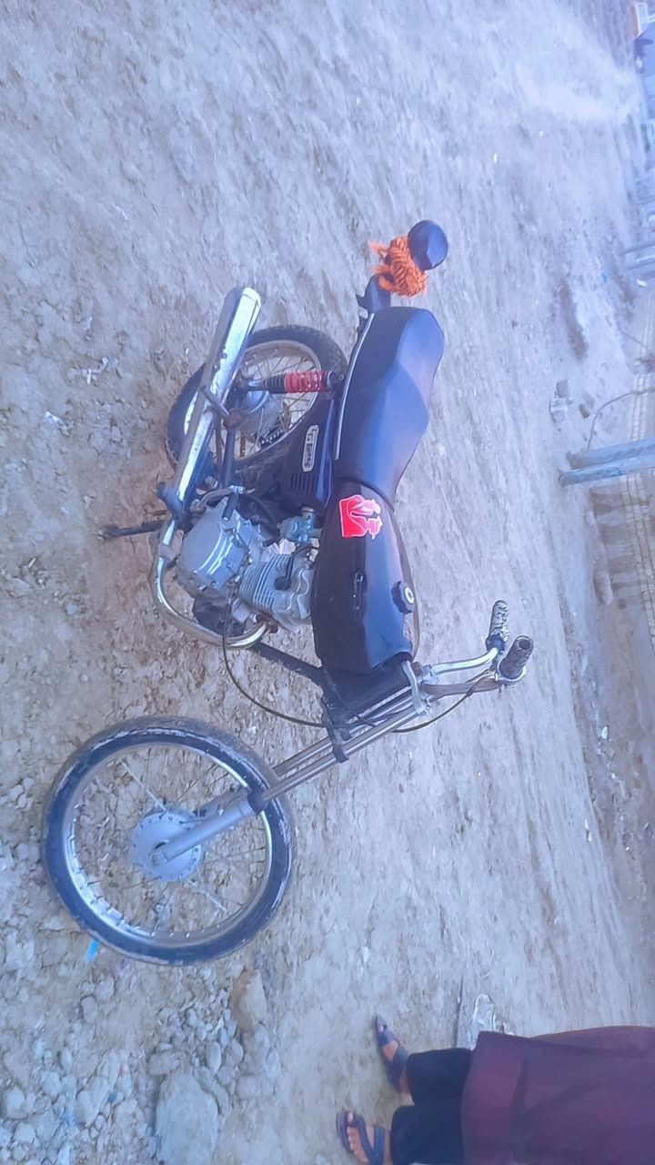 السلام عليكم دراجه للبيع
كلك السعر ٤٥٠ المكان سوق الشيوخ  ***********
