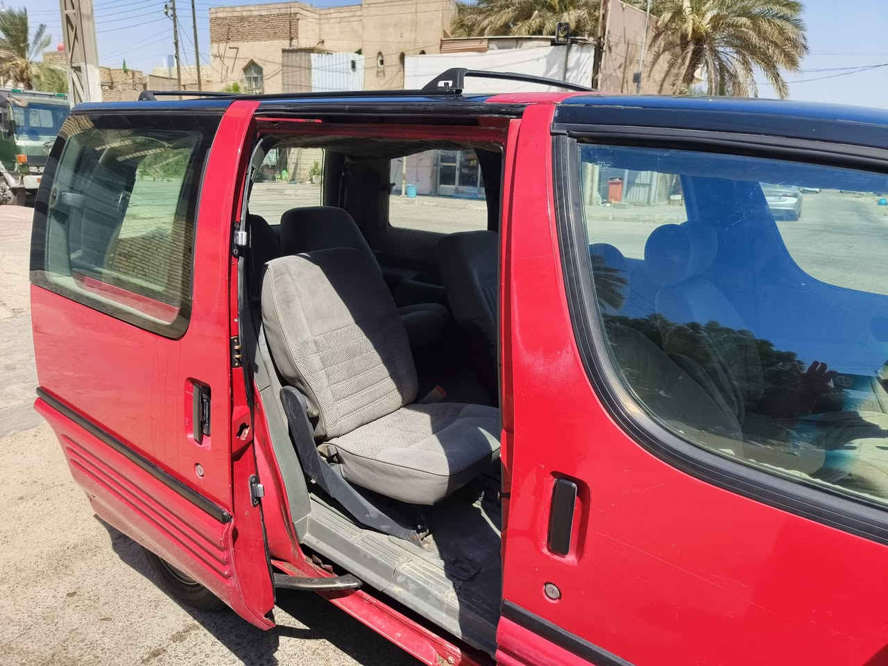 سلام عليكم للبيع شوفرليت لومينا مديل ٩١ السياره كلها بلاديه كفاله ضربه وصبغ السياره مال بيت كلش نضيفه رقم بغداد وراعيها بغداد يريد مداور سنويه لل ٢٨ كير مكينه بلاديه اخوان مكان السياره كربلاء المقدسة مكلف بل نشر رقم صاحب السياره *********** اخوان سعرها 38 بيها مجال حيل قليل
