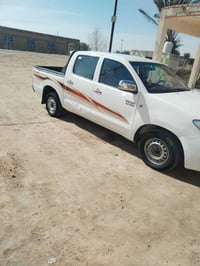 هايلوكس • ٢٠١٠ • ناقص مكينه وكير