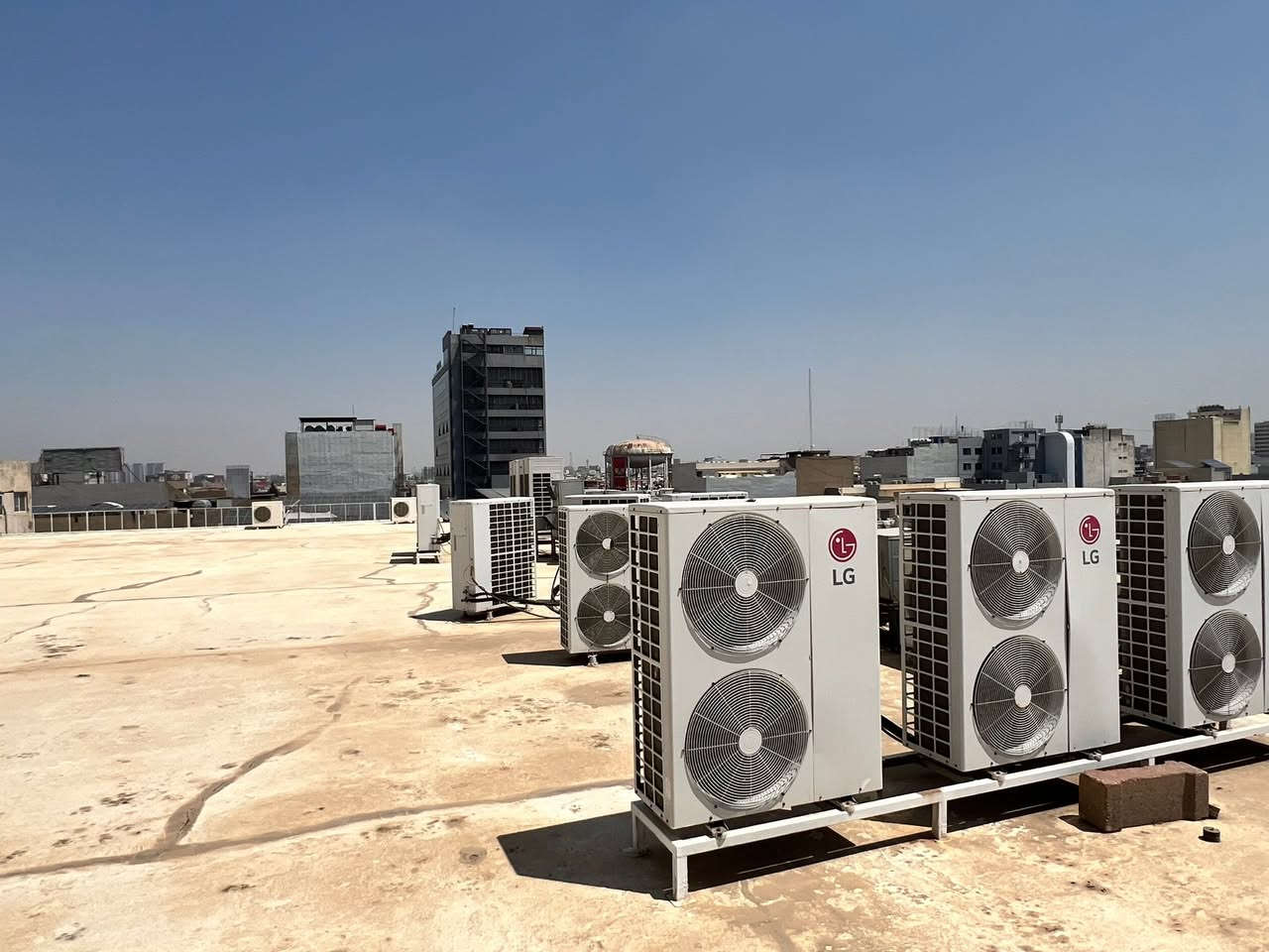 كوردي / عربي 
من أعمالنا 👨‍🔧
صيانة السبالت
في قاعة المؤتمرات في فندق ديدمان  /Hotel Dedman 
لضمان كفائة التبريد ❄️🥶

#مركز_عفرين_للتبريد_والتكييف
#اربيل
_تركيب جميع أنواع السبالت وصيانتها
_صيانة جميع انواع الثلاجات والمجمدات 
_صيانة جميع الغسالات الاتوماتيك
_تركيب وصيانة غرف التبريد والتجميد
 
أحمد :***********
بكر :***********

#اربيل #كردستان

� لە کارەکانمان 👨‍🔧
چاکسازی و پاککردنەوەی سپلیتەکان لە هۆڵی کۆنفرانسەکانی هوتێلی دێدمان (Dedeman Hotel).
بۆ دڵنیابوون لە باشترین کارایی ساردکردنەوە. ❄

#مركز_عفرين_بۆ_ساردكردن_و_سەرماكردن
#هەولێر

_دامەزراندن و چاككردنی هەموو جۆرە سبالتەكان
_چاككردنی هەموو جۆرە سەرمایە و فریزرەكان
_چاككردنی هەموو جۆرە ماشینی جلوبەرەرەكان
_دامەزراندن و چاككردنی ژوورە ساردكردن و سەرماكردن

📞 ئەحمەد: ***********
📞 بكر: 0751028422
