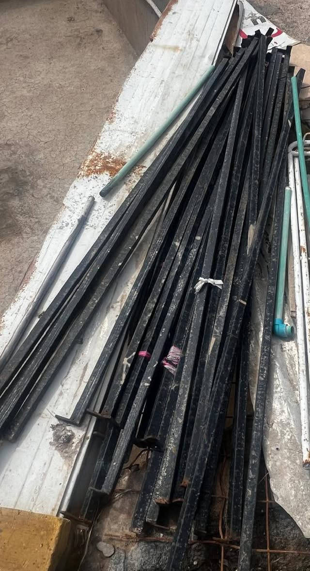 نص جادر حديد مستعمل للبيع  للاستفسار ***********
