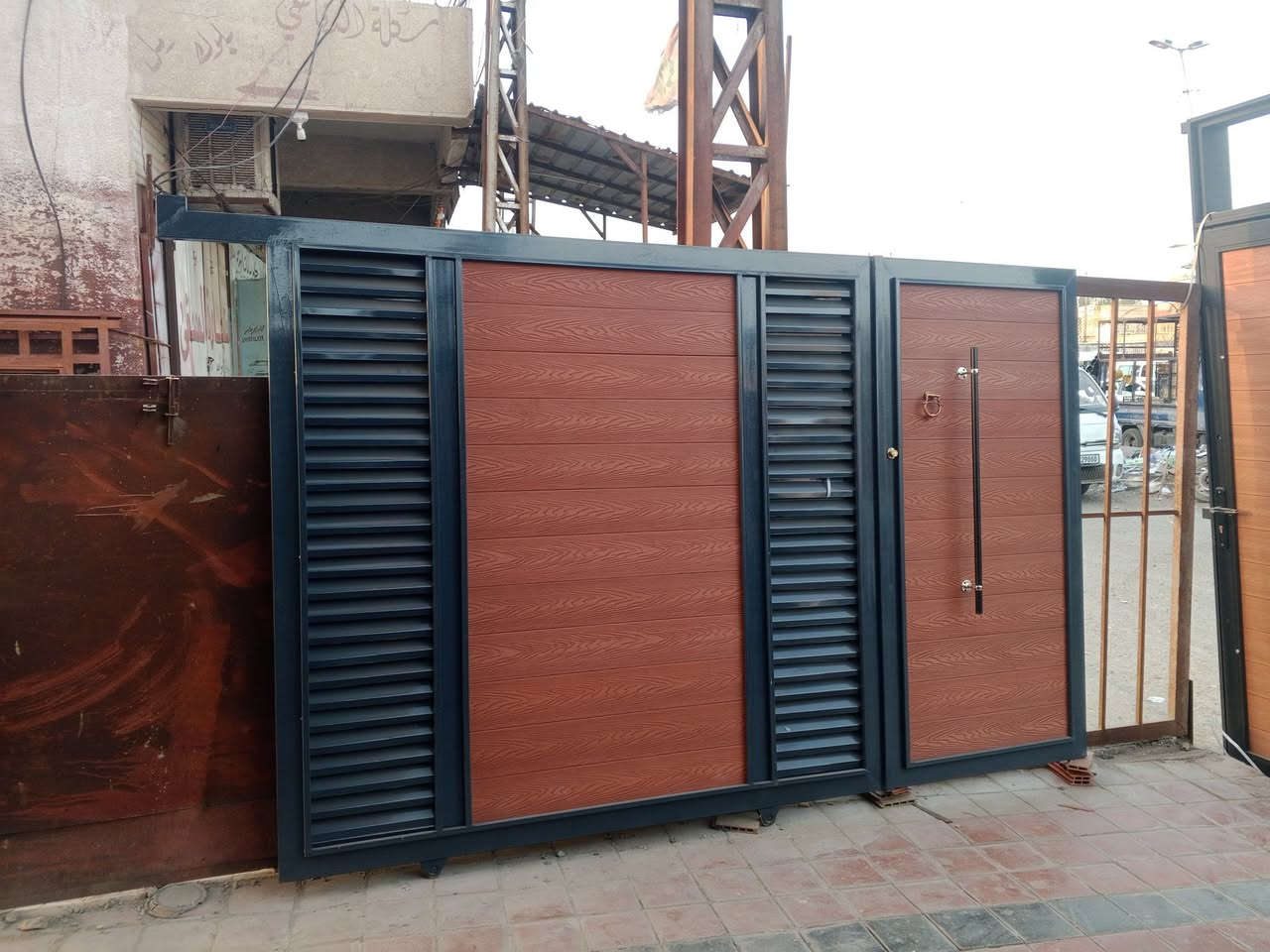 بسم الله الرحمن الرحيم يعلن معمل حداد أبو هارون الابواب و الشبابيك على كافة الموديلات الجديدة الابواب قاصة*ابواب خارجية كافة أنواع نقشات جنل 4ملم داخل مليم ربع40الف /جنل 4ملم داخل مليم نص 45الف/جنل 4ملم داخل 2ملم60الف///العنوان بغداد جسر ديالى القديم مقابل المصرف الرافدين الاتصال وتواصل على الارقام ***********///***********///***********///*********** أهلا وسهلا بك زائرنا الكريم
