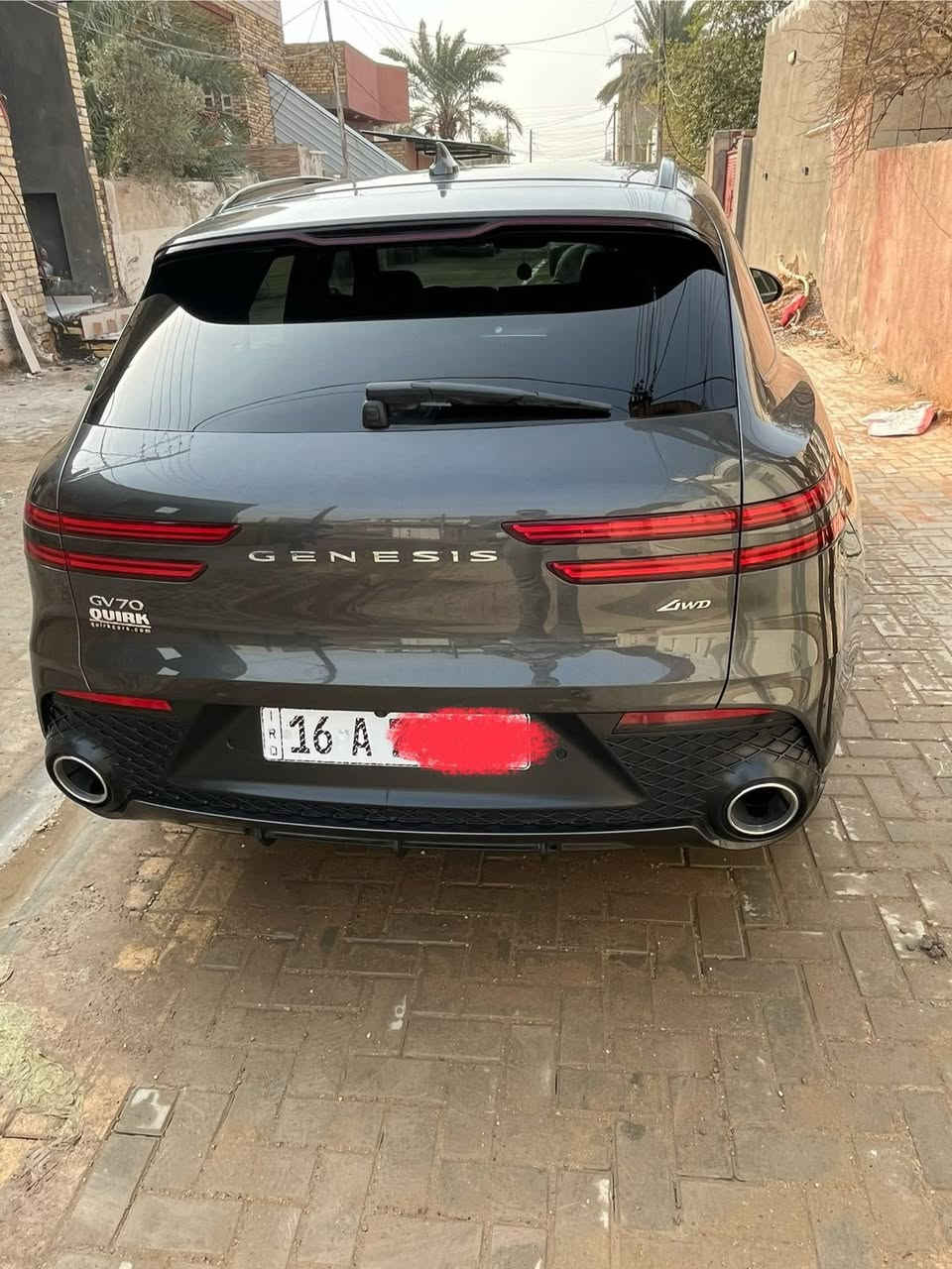 جنيسس gv70 موديل 24 
مسجلة شهداء قادسية 
محرك 4 سلندر 2.5 تيربو سبورت برستيج 
لون فيلي 
ماشية 31 الف كم 
الحادث جاملغ جهة السايق بارد وصبغ طرف البنيد ومبدل لايت وبدنه ودعافيه اصلية نفس اللون 
ايرباك الدركة والرجل 
المواصفات فول كاشي بيهة 
السعر 325 ورقه 
***********
واتساب
