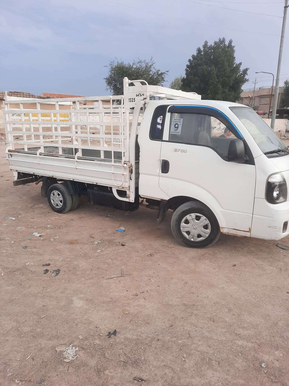 السلام عليكم البيع بنكو مفتوح موديل ٢٠١٧ رقم بصره مكفوله كفاله عامه السعر ١٠٥ورقه وبيه مجال حك الجيه مكاني بصره اي استفسار ***********
