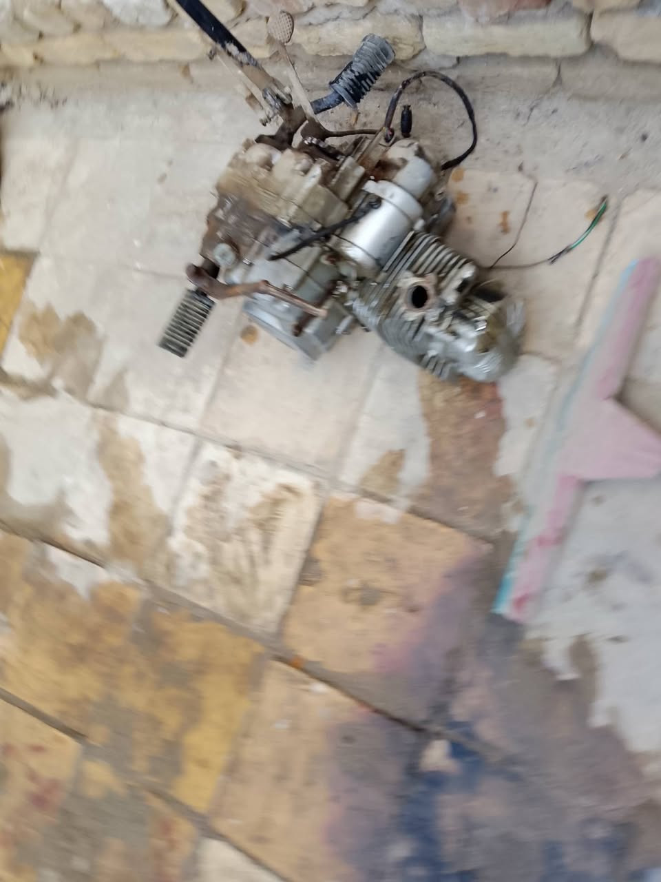 مكاني ناصريه مركز حي اريدو
زوج ويلات جدد هوه وتايراتهن جوبلس جدد ب٤٠ 
تانكي جديد هوه وصفاحه ب١٠ 
كشن اصلي جديد ب١٠ 
شوته جديده ب٢ 
سله خلفيه ب٥ 
كابريتر ب٥ 
طبله زنجيل ب٧ 
طبلة بريك ب٧ 
صدر بارت كامل جيب وشد شغال وما بي شي ب١٥ 
دبلات خلفيه هنه ولعربانه كاملات جيب وشد ب١٠ 
محرك بارت شغال لا نضح ولا بخار ناعم كلش ب٥٠ 
بدالات اصليه ب٣ 
***********
