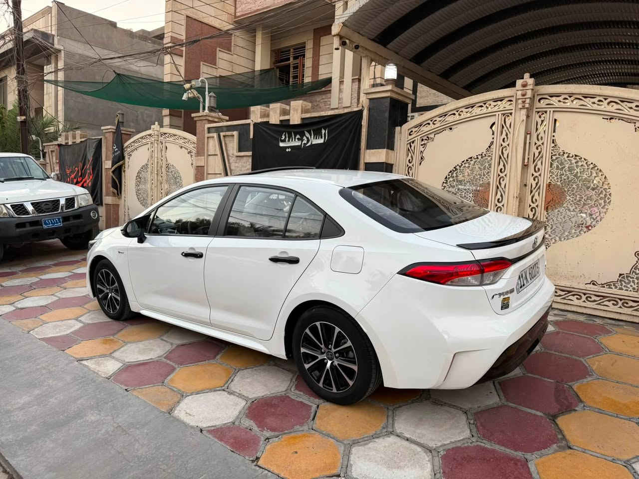 كورلا ليفين موديل 2025 ماشيه 30 مكفوله من كلشي عده 3 رصعات مسحوبه مكاني بغداد  المشتل ***********
