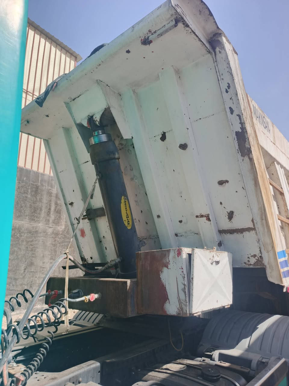 السلام عليكم عربانه قلاب ماكنيسان ثلاث محاور تاير نضيف ذرعه 24 بدون تعلاوه مع تعلاه 28 مكانها الانبار فلوجه
سعر 130 بيها مجال للاستفسار ***********
