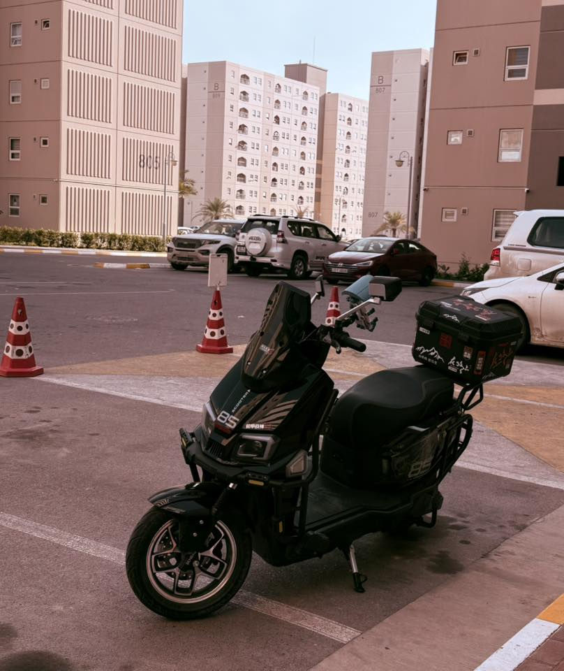 سلام عليكم دراجه شحن الصاعقة
دراجة معتني بيها ونضيفه مصار هواي من اخذتها مكضيها مشاويري غنيه عن تعريف دراجة خير من الله من ناحية الشحن جيده جدا تكفي بالشحنه الوحدة 80 كيلو مده الزمنيه للشحن ماطول 4 ساعات تكضيك نهار كامل ملحقات 
صندوك 
جادر
خوذة 
صندوك 
ستاند موبايل 

مكاني بغداد جسر ديالى
التواصل الاتصال او واساب على هذا الرقم 
***********
