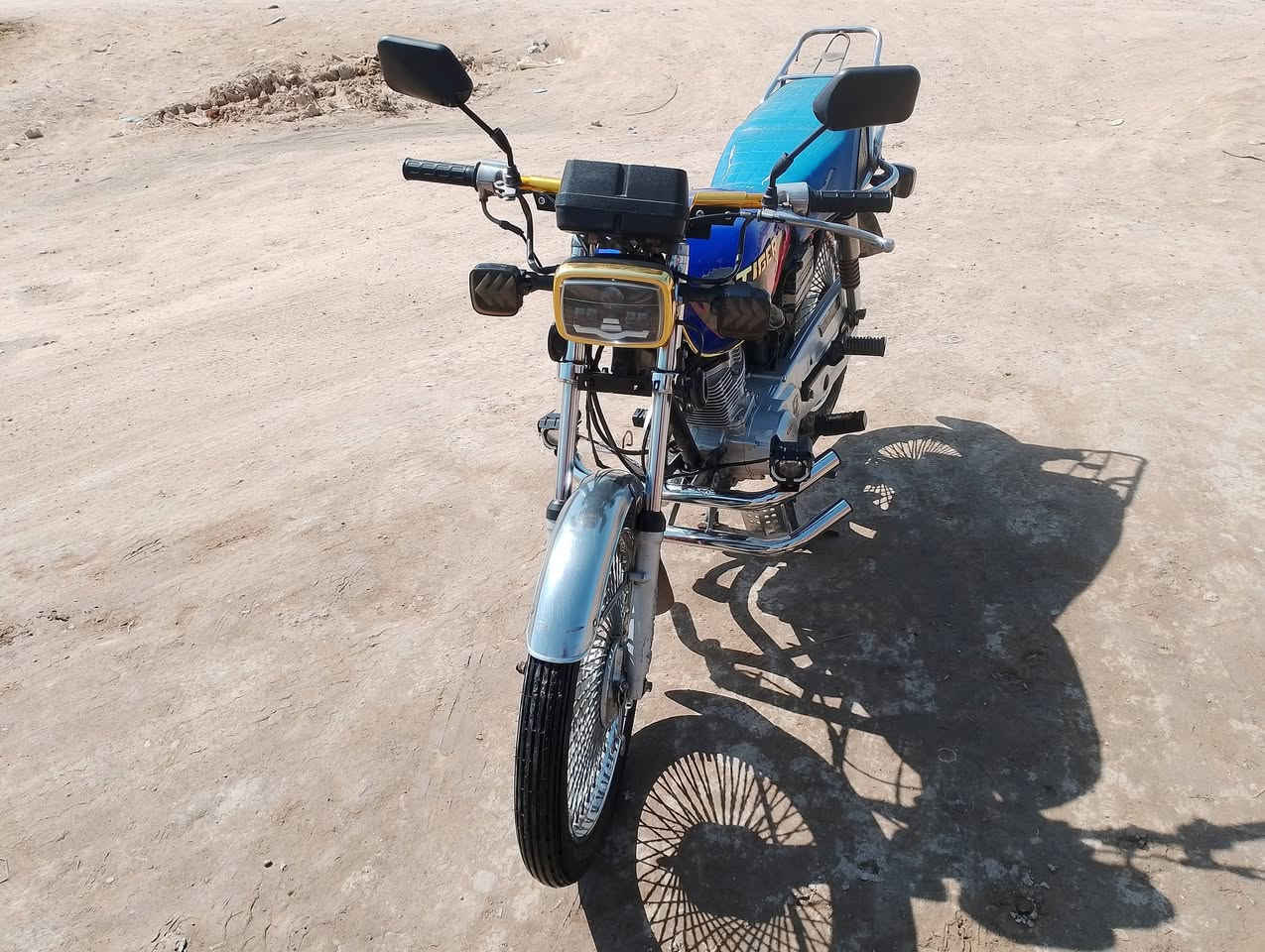 سلام عليكم 
ما شاء اللة تايكر 2021 اوراق كارتونية 
نضيف وخير من اللة 
للبيع السعر450 قفل 
المكان ديالى بعقوبة الرحمة جامع الاقصى 
اتصل ***********
