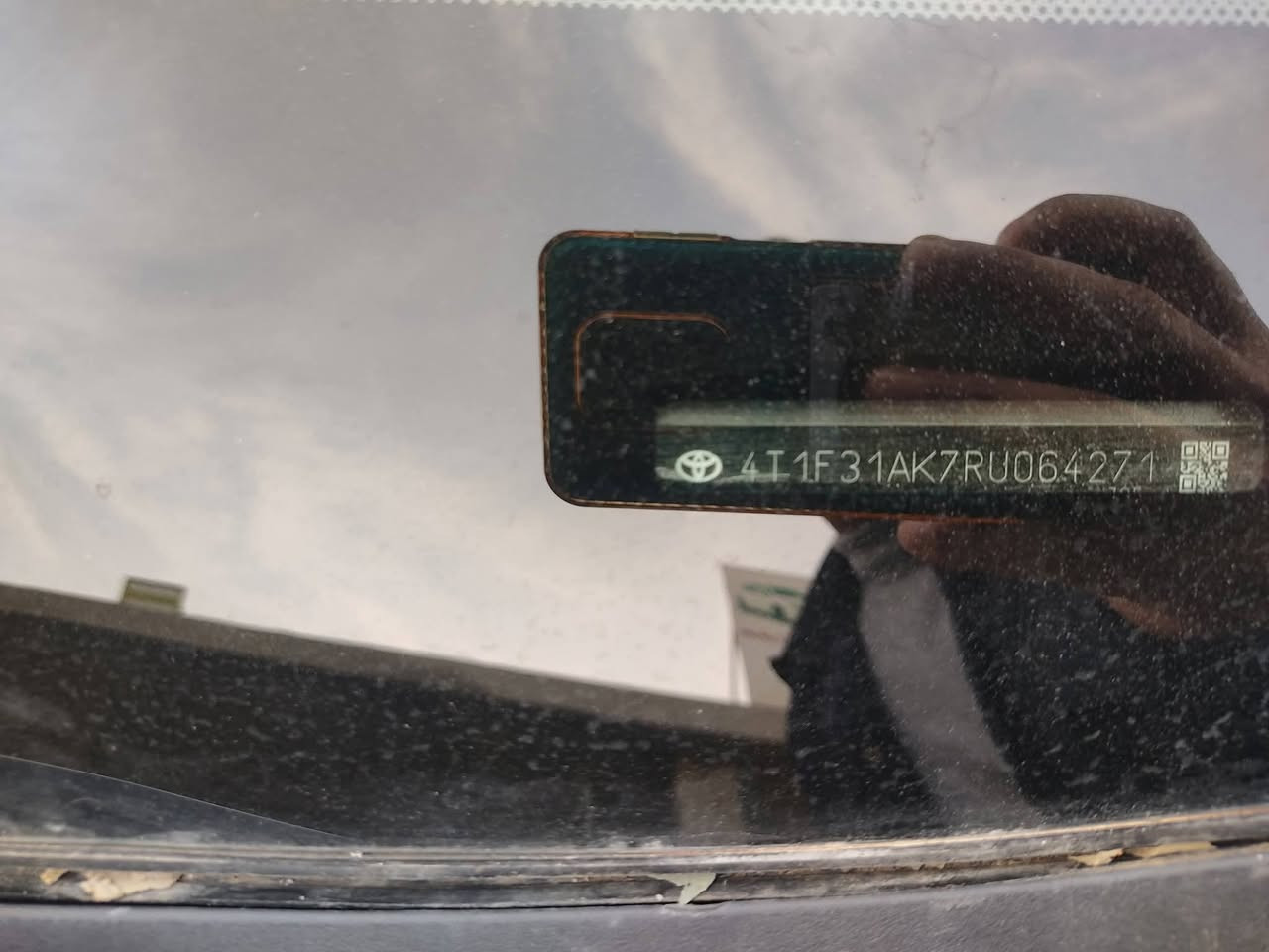 السلام عليكم
للبيع 
كامري موديل 2024 مواصفات XLE هايبرد.                مرقم كركوك
دخول جديد ماشيه 71 الف 
ضررها خفيف بچم كبس وجنطه كبس قطعها بلادي كلها 
صور الشاصي مرفق بالمنشور 
السعر 200 وبيها مجال 
عنوان السياره ناحيه الزاب قريه اصبيح تحتاني 
للاستفسار الاتصال على الرقم التالي 
‏‪0783 281 0292‬‏
