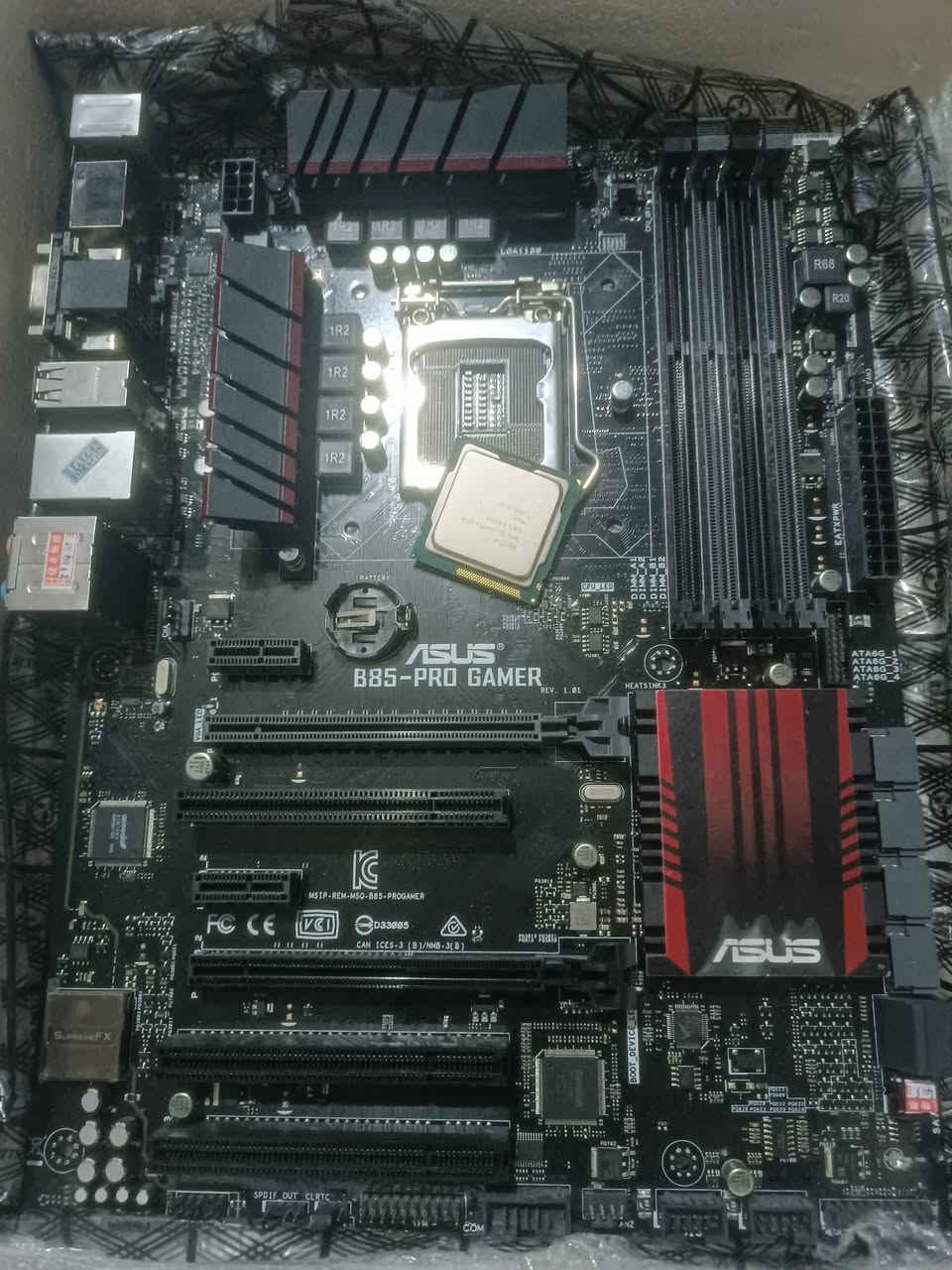 للبيع موصل ما عندي توصيل 
البيع كل الصور بيع كامل السعر 200 شراي نتفاوض
الحاسبة معالج زيون 
الرامات عدد 2 حجم 8 DDR4 
كرت الشاشه بلا معلومات 
هارد داخلي120


**إذا كنت صاحب هذا الإعلان وتريد حذفه لأي سبب، رجاءا أرسل رسالة إلى الدعم الفني**