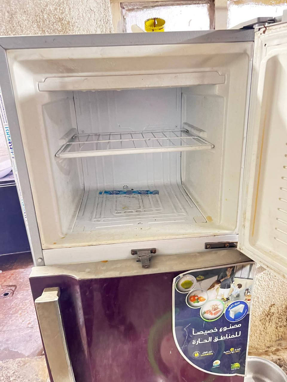 سلام عليكم
للبيع ثلاجه 
السعر 150 الف وبيهه مجال قليل 
المكان   الاسكان 
واتساب ***********
