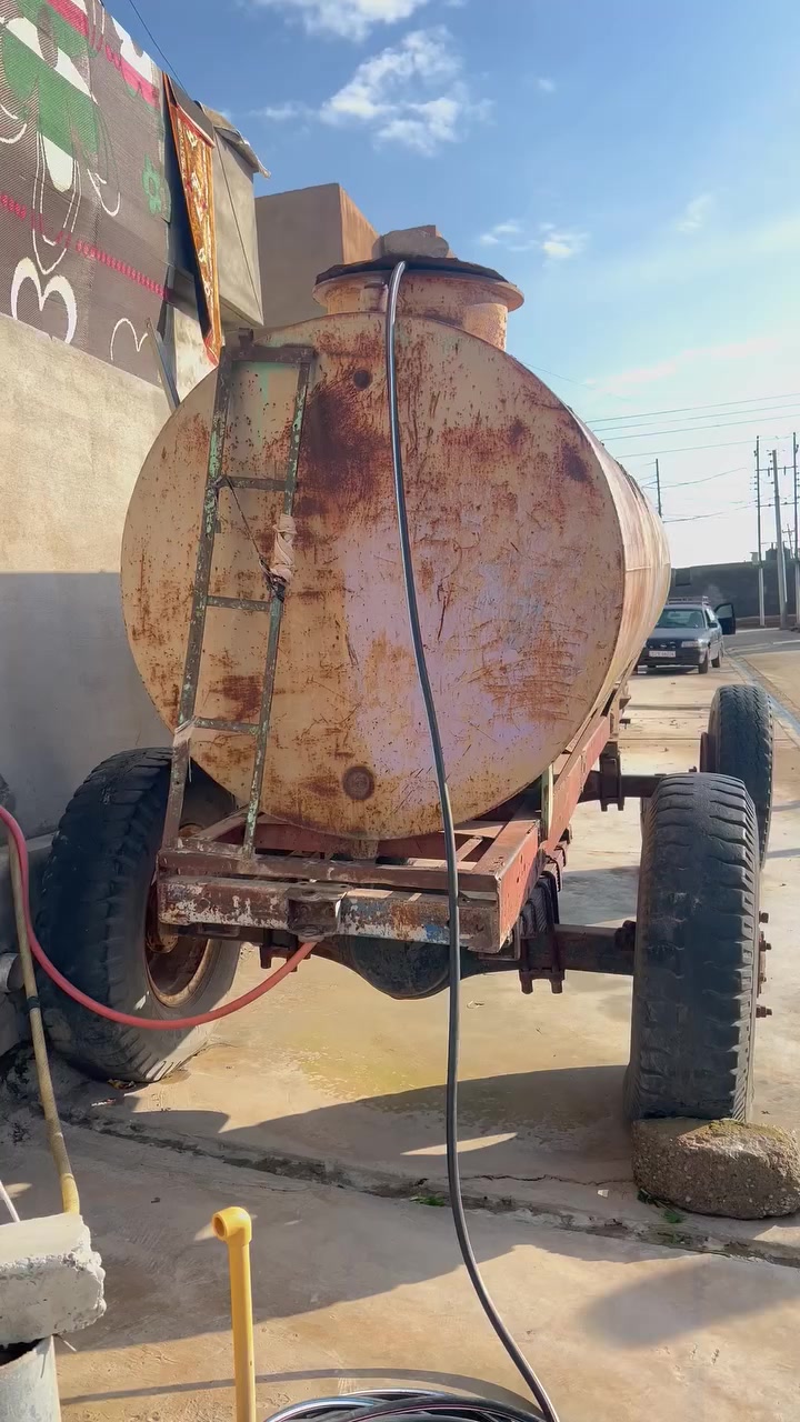 للبيع سعتها 5000 لتر الموصل ناحية زمار
***********
