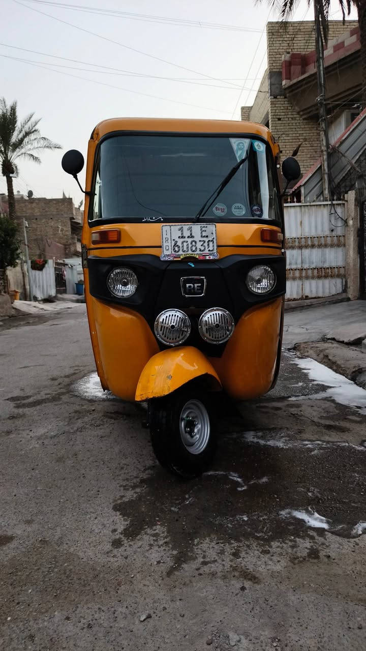 السلام عليكم تكتك مديل 2019
جادر جديد تايرات جديده باتري جديد دوشمه كاعيات سفريات كامله ربع مذب عليها مكينه بلاديه خير من الله ما مشروكه  باسمي تحويل ثاني يوم السعر 6300
الرقم الاتصال ***********
