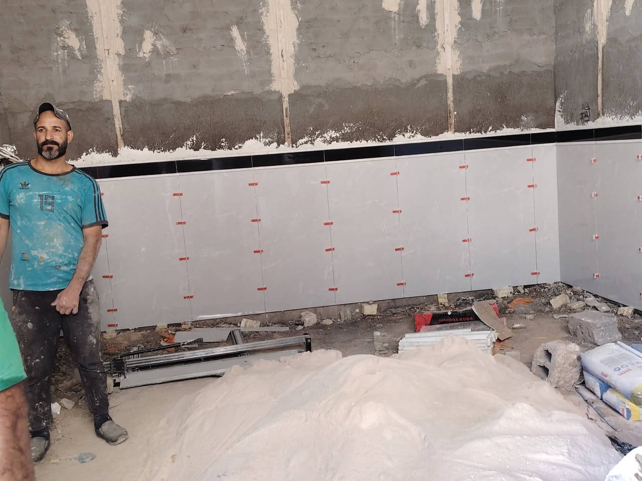 خلفه سيراميك شرط اولئ وهندسي التزام بلموعد ودقه بلعمل وسرعه في الانجاز كربلاء ***********
