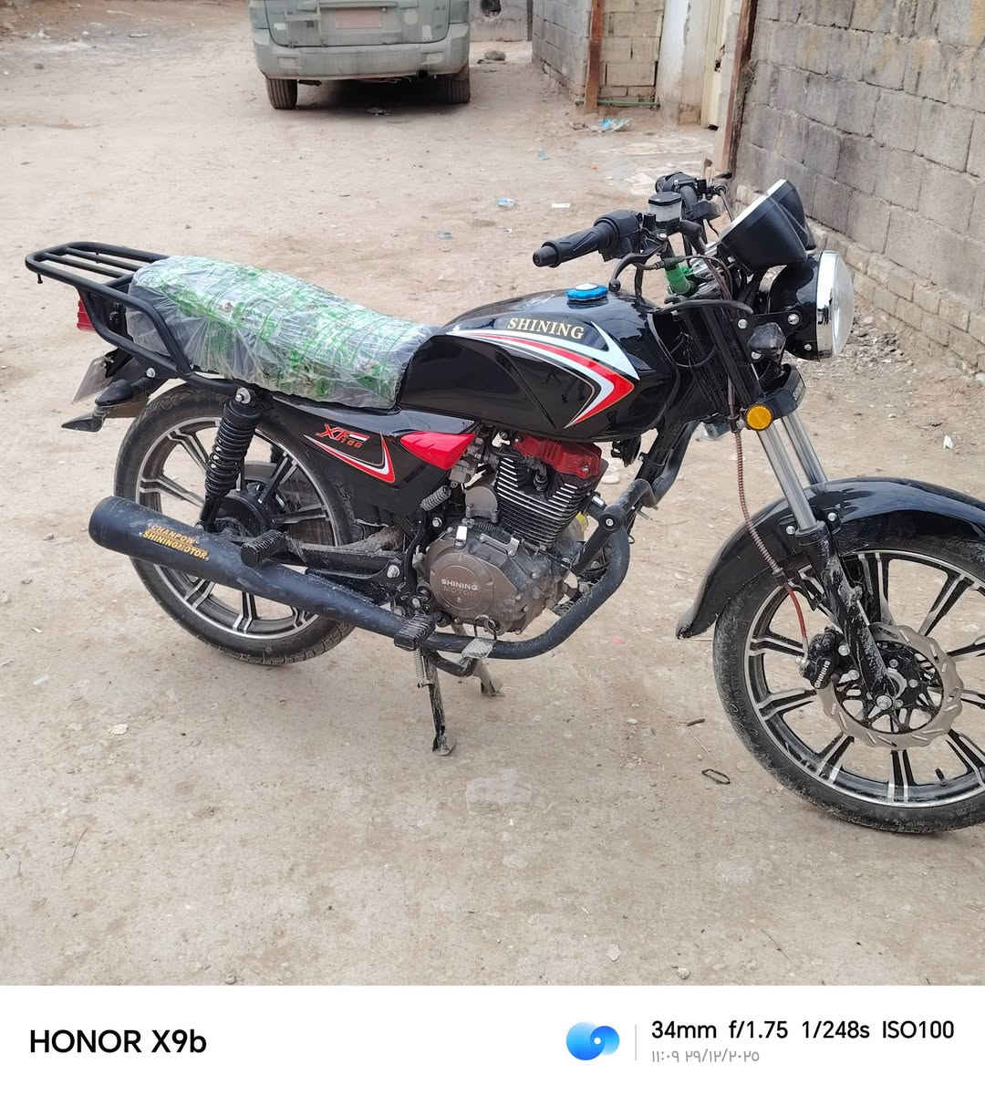 دراجه شتينك البيع صارله عشرين يوم من طالعه من الوكيل
وكيله نوار الدراجه ما مغسوله 
السعر خاص 
***********
