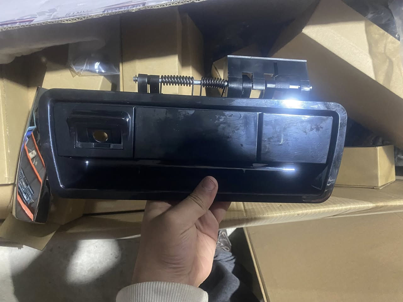 #حسين_الخفاجي_لادوات_النيسان
نيسان ارمادا باثفندر اكستيرا (كلب بصور وتسوك براحتك) 
*********** 
جوين شوته باثفندر 30 مع توصيل 
كفر كيجات ارمادا 2007 70 مع توصيل 
ولف حماوه نيسان ارمادا 30 مع توصيل 
يده جنطه خلفيه نيسان ارمادا 65 مع توصيل 
يده باب خارجيه ارمادا نيكل ب 35 مع توصيل
فلتر قاعده فيتبم ارمادا باثفندر ب 15 مع توصيل 
#حسين_الخفاجي_للتسوق_الالكتروني
